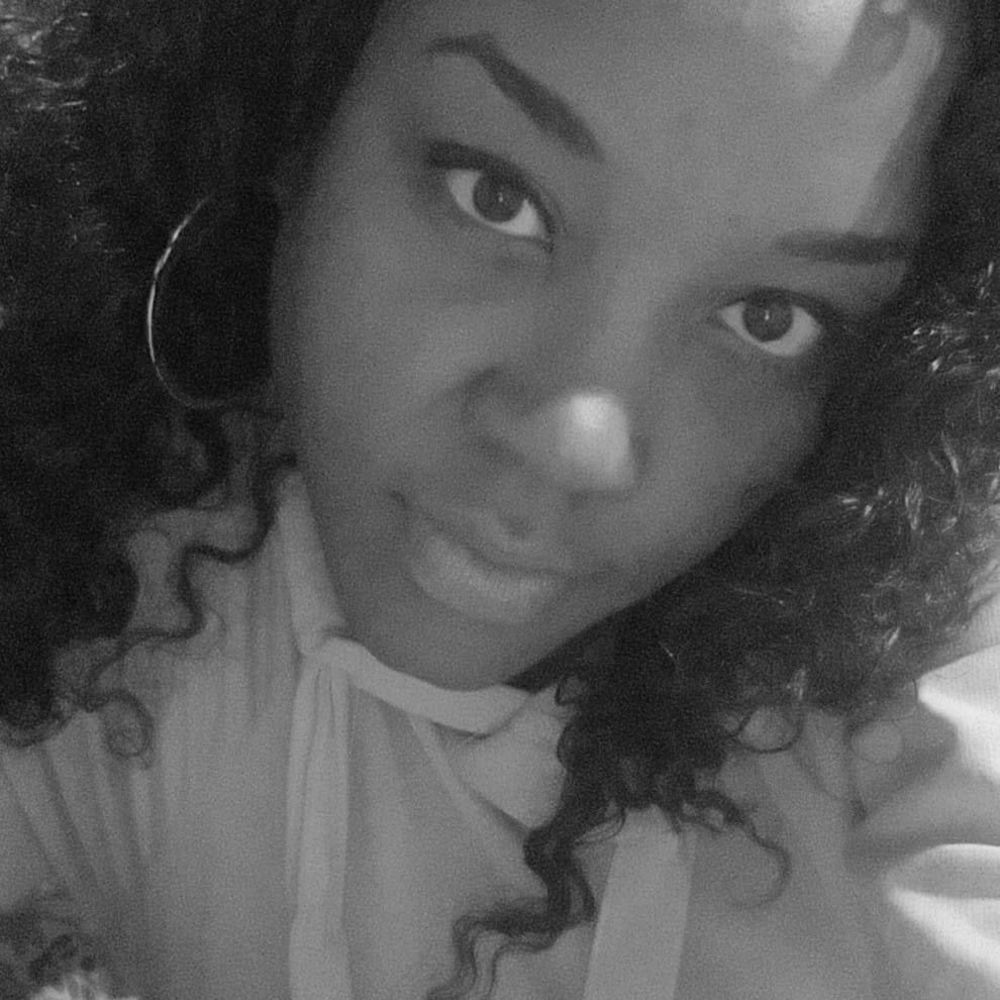 Meet your Posher, Vee